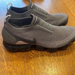Nike Flyknit Vapormax Mach 2 Gunsmoke Shoes Women’s Size 11